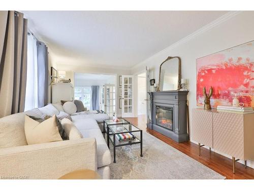 431 Naomi Crescent, Mississauga, ON - Indoor Photo Showing Living Room With Fireplace