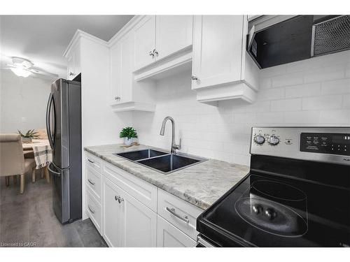 107-9 Grant Boulevard, Dundas, ON - Indoor Photo Showing Kitchen With Double Sink With Upgraded Kitchen