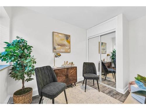 107-9 Grant Boulevard, Dundas, ON - Indoor