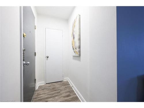 107-9 Grant Boulevard, Dundas, ON - Indoor Photo Showing Other Room