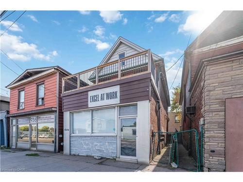 2-934 Barton Street E, Hamilton, ON - Outdoor