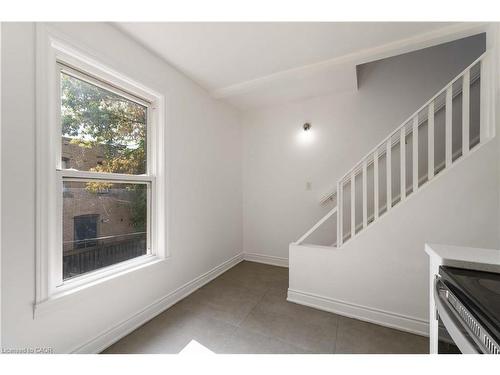 2-934 Barton Street E, Hamilton, ON - Indoor Photo Showing Other Room