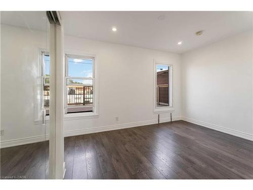 2-934 Barton Street E, Hamilton, ON - Indoor Photo Showing Other Room