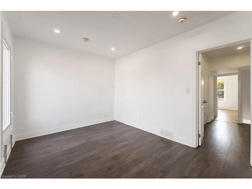 2-934 Barton Street E, Hamilton, ON - Indoor Photo Showing Other Room