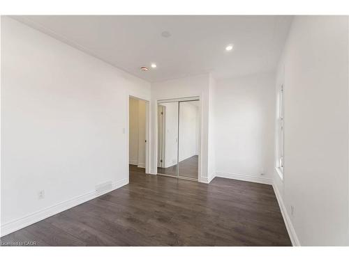 2-934 Barton Street E, Hamilton, ON - Indoor Photo Showing Other Room