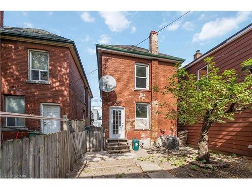 2-934 Barton Street E, Hamilton, ON - Outdoor