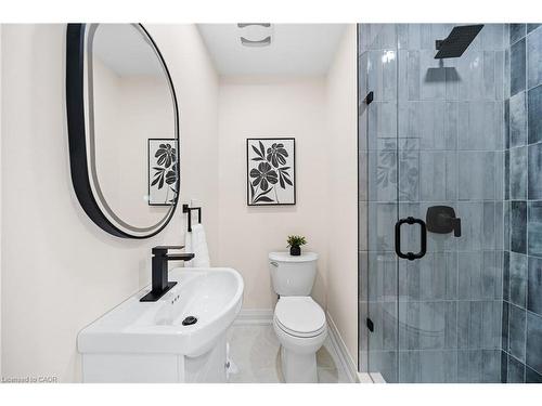 133 Inglewood Drive, Oakville, ON - Indoor Photo Showing Bathroom