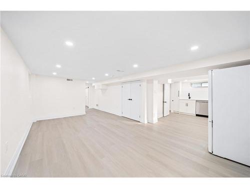 133 Inglewood Drive, Oakville, ON - Indoor Photo Showing Other Room