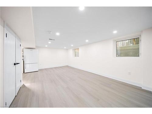 133 Inglewood Drive, Oakville, ON - Indoor Photo Showing Other Room