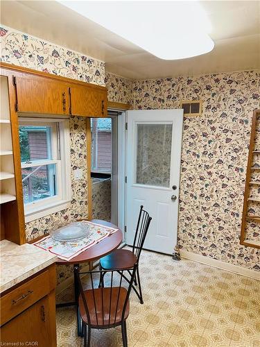 147 Cline Avenue S, Hamilton, ON - Indoor