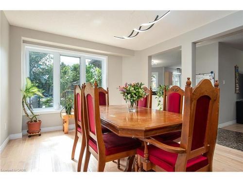 11 Apple Ridge Drive, Kitchener, ON - Indoor Photo Showing Dining Room