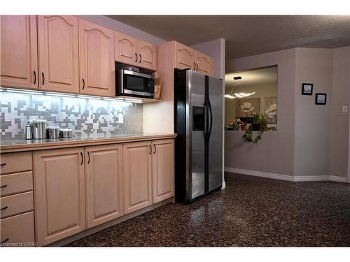 11 Apple Ridge Drive, Kitchener, ON - Indoor Photo Showing Kitchen