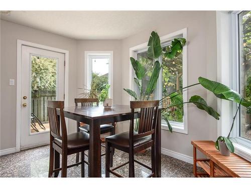 11 Apple Ridge Drive, Kitchener, ON - Indoor Photo Showing Dining Room