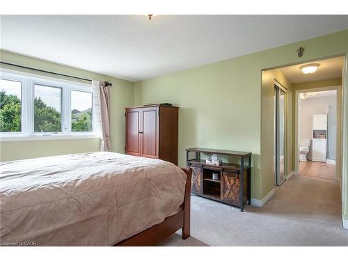 11 Apple Ridge Drive, Kitchener, ON - Indoor Photo Showing Bedroom