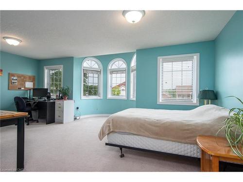 11 Apple Ridge Drive, Kitchener, ON - Indoor Photo Showing Bedroom