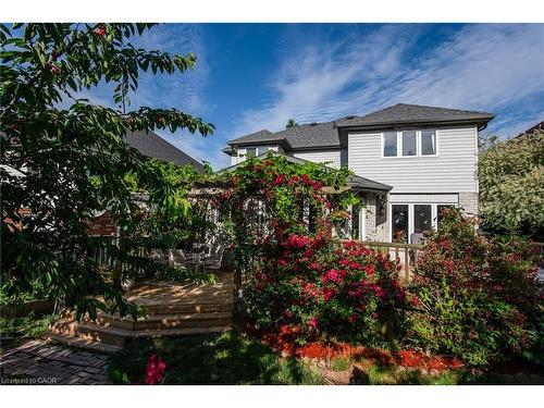 11 Apple Ridge Drive, Kitchener, ON - Outdoor