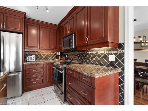 44 Tami Court, Kitchener, ON - Indoor Photo Showing Kitchen With Stainless Steel Kitchen