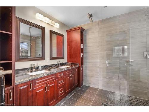 44 Tami Court, Kitchener, ON - Indoor Photo Showing Bathroom