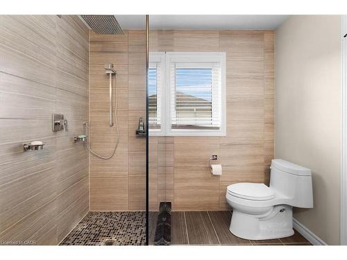 44 Tami Court, Kitchener, ON - Indoor Photo Showing Bathroom