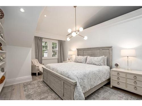 534 Hager Avenue, Burlington, ON - Indoor Photo Showing Bedroom