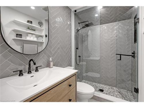534 Hager Avenue, Burlington, ON - Indoor Photo Showing Bathroom