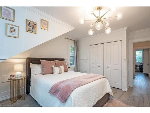 534 Hager Avenue, Burlington, ON - Indoor Photo Showing Bedroom