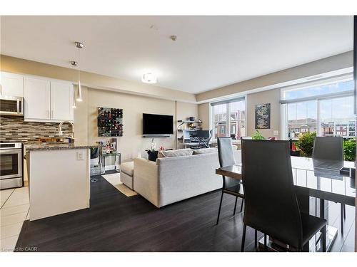 306-272 Georgian Drive, Oakville, ON - Indoor