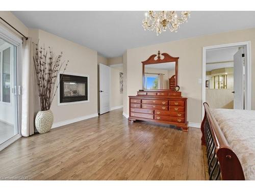 2493 Meadow Court, West Lincoln, ON - Indoor