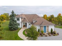 2493 Meadow Court  West Lincoln, ON L0R 1Y0