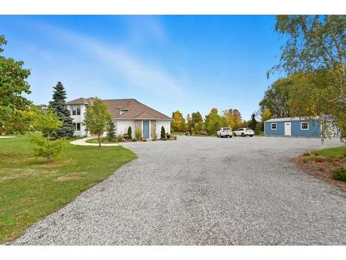 2493 Meadow Court, West Lincoln, ON - Outdoor