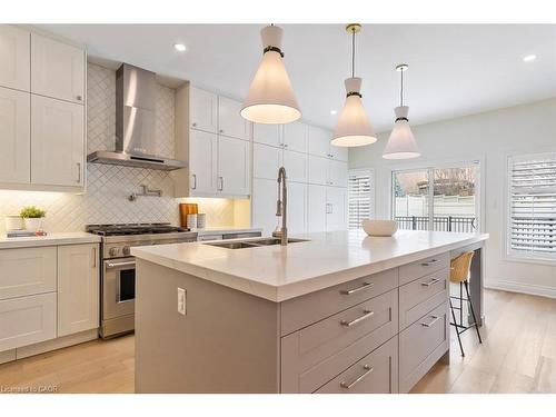 2301 Baronwood Drive, Oakville, ON - Indoor Photo Showing Kitchen With Double Sink With Upgraded Kitchen