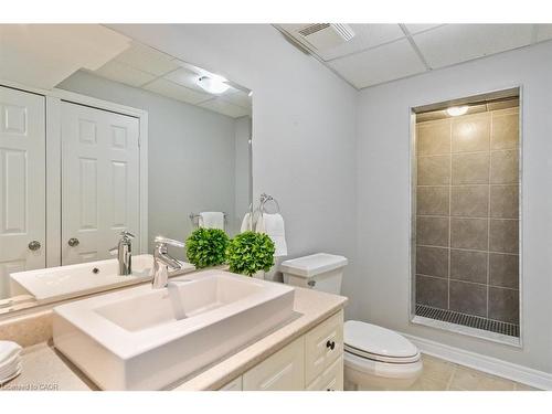 2301 Baronwood Drive, Oakville, ON - Indoor Photo Showing Bathroom