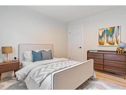 2301 Baronwood Drive, Oakville, ON - Indoor Photo Showing Bedroom