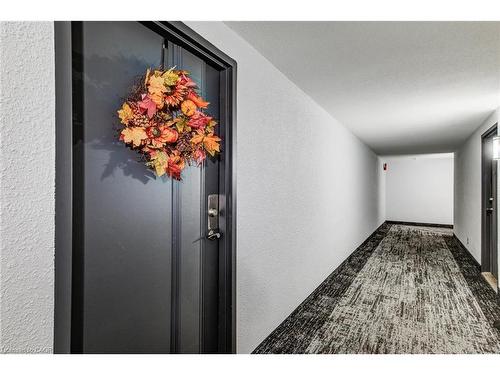 405-89 Westwood Road, Guelph, ON - Indoor Photo Showing Other Room