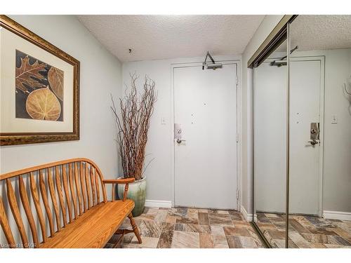 405-89 Westwood Road, Guelph, ON - Indoor Photo Showing Other Room