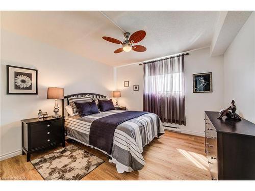 405-89 Westwood Road, Guelph, ON - Indoor Photo Showing Bedroom