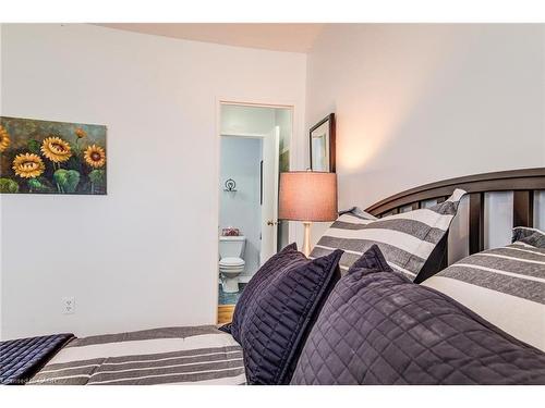 405-89 Westwood Road, Guelph, ON - Indoor Photo Showing Bedroom