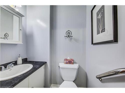 405-89 Westwood Road, Guelph, ON - Indoor Photo Showing Bathroom