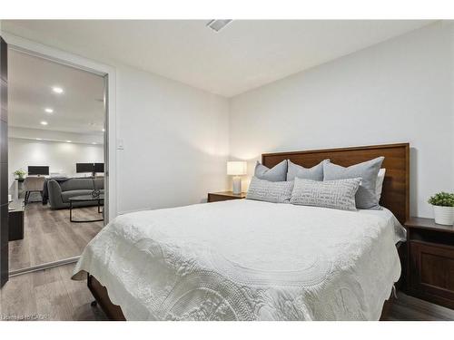77 Imperial Road N, Guelph, ON - Indoor Photo Showing Bedroom
