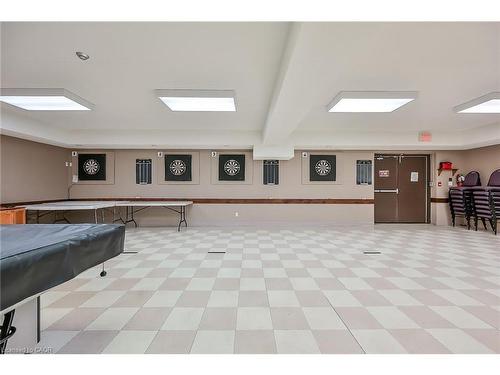 28-52 Twentyplace Boulevard, Mount Hope, ON - Indoor Photo Showing Other Room