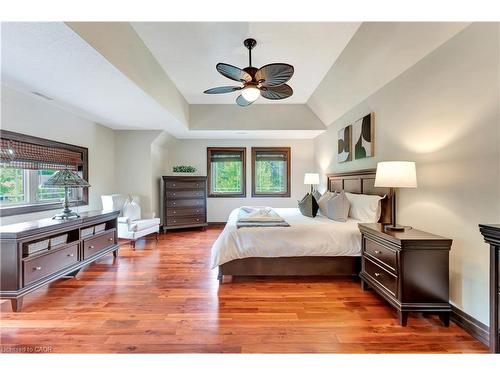 11 Maple Hill Drive, Kitchener, ON - Indoor Photo Showing Bedroom