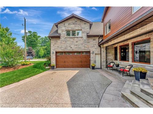 11 Maple Hill Drive, Kitchener, ON - Outdoor