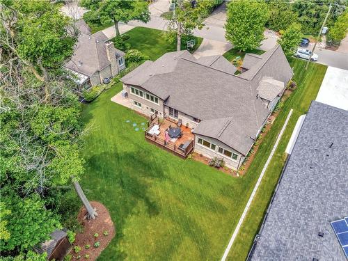 11 Maple Hill Drive, Kitchener, ON - Outdoor