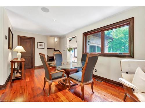 11 Maple Hill Drive, Kitchener, ON - Indoor Photo Showing Dining Room