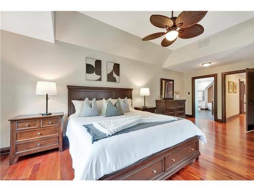 11 Maple Hill Drive, Kitchener, ON - Indoor Photo Showing Bedroom
