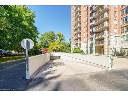 1101-442 Maple Avenue, Burlington, ON - Outdoor With Balcony