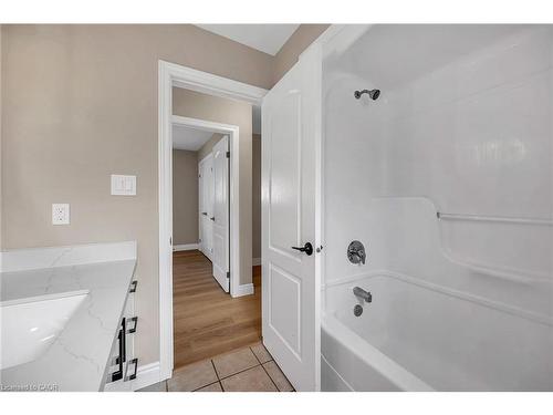 83 Marion Street, Mount Hope, ON - Indoor Photo Showing Bathroom