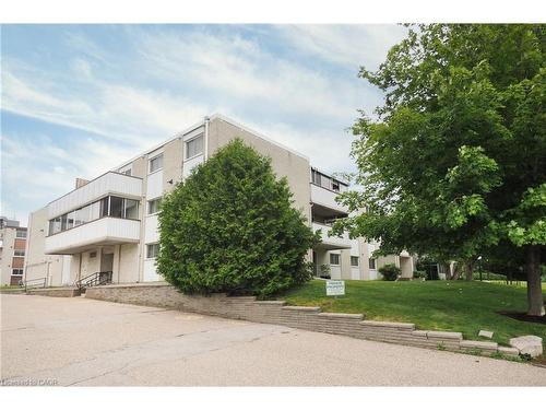 206-6 Walton Avenue  Kitchener, ON N2C 2B5