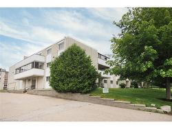 206-6 Walton Avenue  Kitchener, ON N2C 2B5