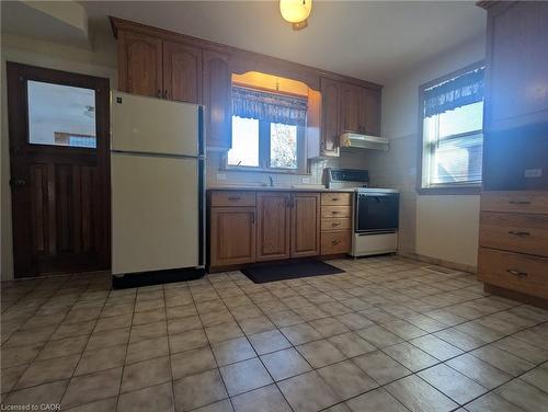 59 Dunkirk Drive, Hamilton, ON - Indoor Photo Showing Kitchen